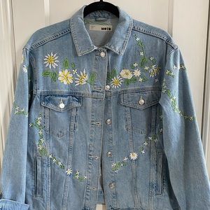 TOPSHOP MOTO Embroidered Jean Jacket (Size US 6)